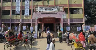 ফরিদপুরে বিচারকের আচরণে অসন্তোষ; আইনজীবীদের কোর্ট বর্জন